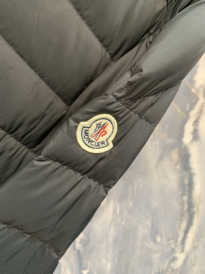 最高級モンクレールスーパーコピー Moncler ジップアップ パデッド ジャケット ブラック 2525791 モンクレール ダウン アウトレット - 画像 (5)