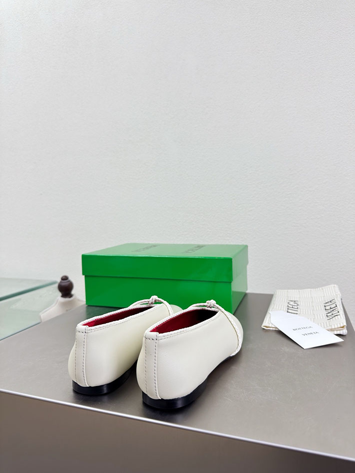 最高級ボッテガスーパーコピー Bottega Veneta ローサ メリージェーン バレリーナ 2627003 ボッテガヴェネタ バレリーナ - 画像 (9)
