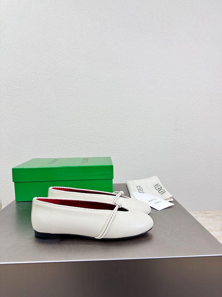 最高級ボッテガスーパーコピー Bottega Veneta ローサ メリージェーン バレリーナ 2627003 ボッテガヴェネタ バレリーナ - 画像 (5)
