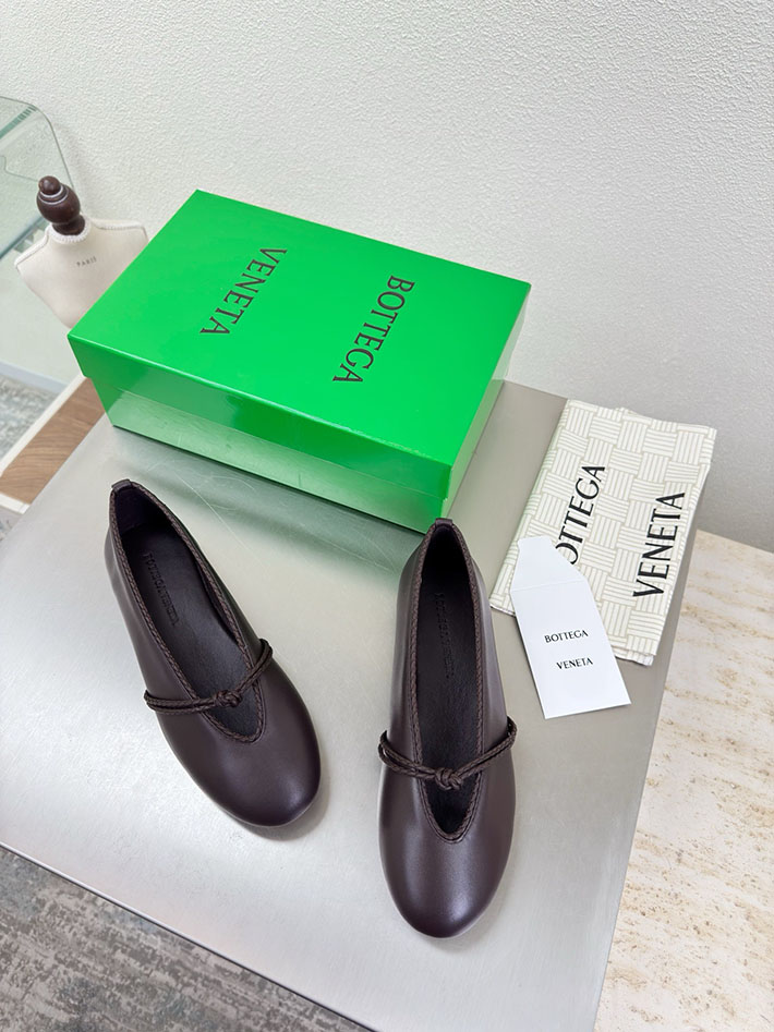 最高級ボッテガスーパーコピー Bottega Veneta ローサ メリージェーン バレリーナ 2627004 バレリーナ 靴 ブランド - 画像 (4)