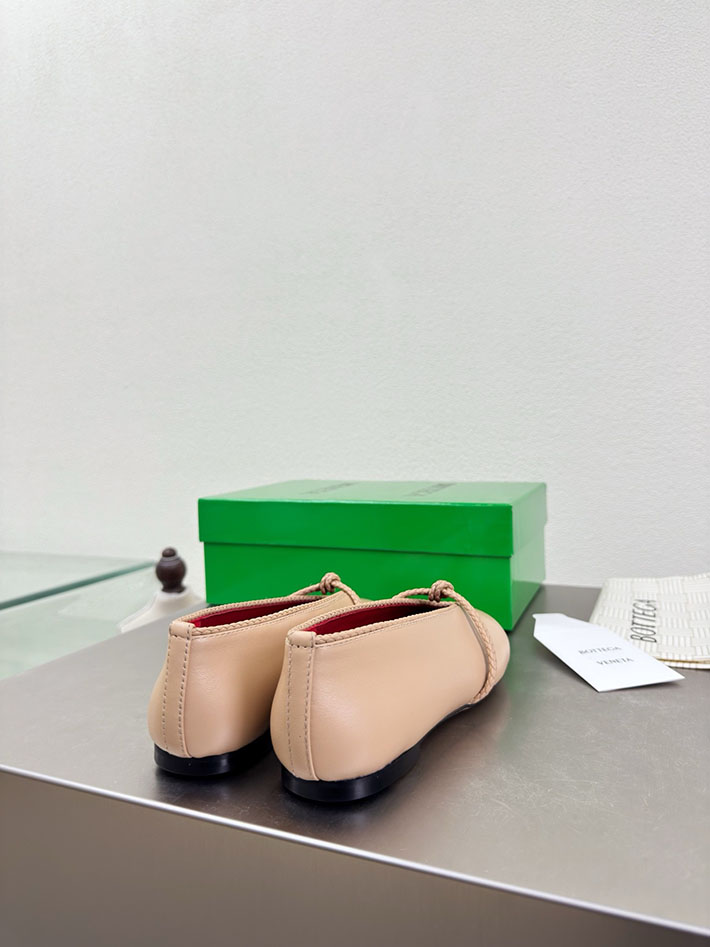 最高級ボッテガスーパーコピー Bottega Veneta ローサ メリージェーン バレリーナ 2627005 ボッテガ バレエシューズ - 画像 (9)