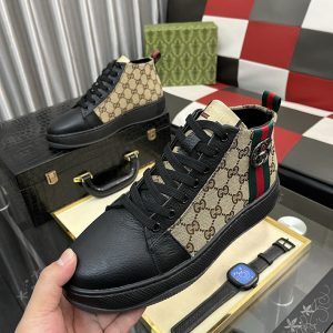 グッチ スニーカー 新作