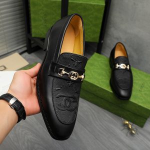 グッチ ローファー メンズ
