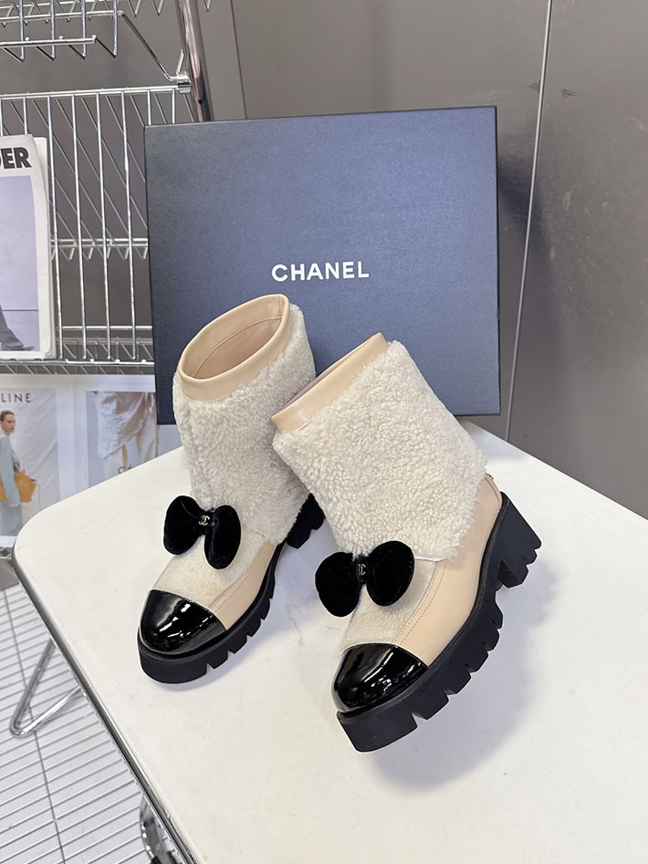 CHANEL ショートブーツ レディース