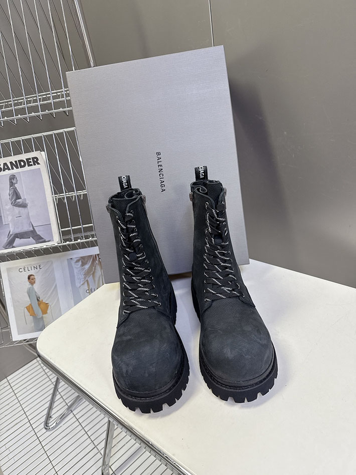 最高級バレンシアガスーパーコピー BALENCIAGA Stomper ジップ付きブーティ ブラック 847309WCB901000 バレンシアガ ブーツ コーデ - 画像 (4)