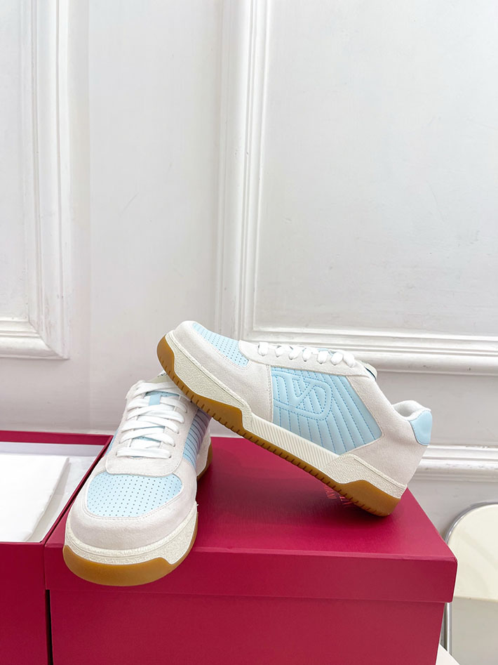 最高級ヴァレンティノスーパーコピー VALENTINO アップヴィレッジ パーフォレイテッドナッパレザー 2627222 ヴァレンティノ スニーカー メンズ - 画像 (2)
