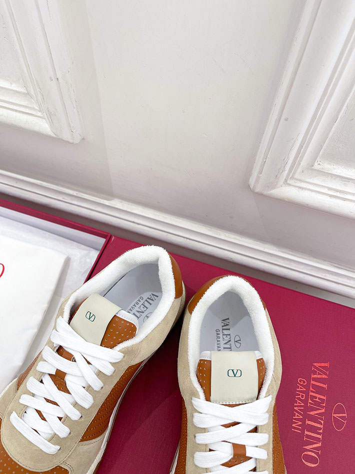 最高級ヴァレンティノスーパーコピー VALENTINO アップヴィレッジ パーフォレイテッドナッパレザー 2627224 ヴァレンティノ スニーカー コーデ - 画像 (6)