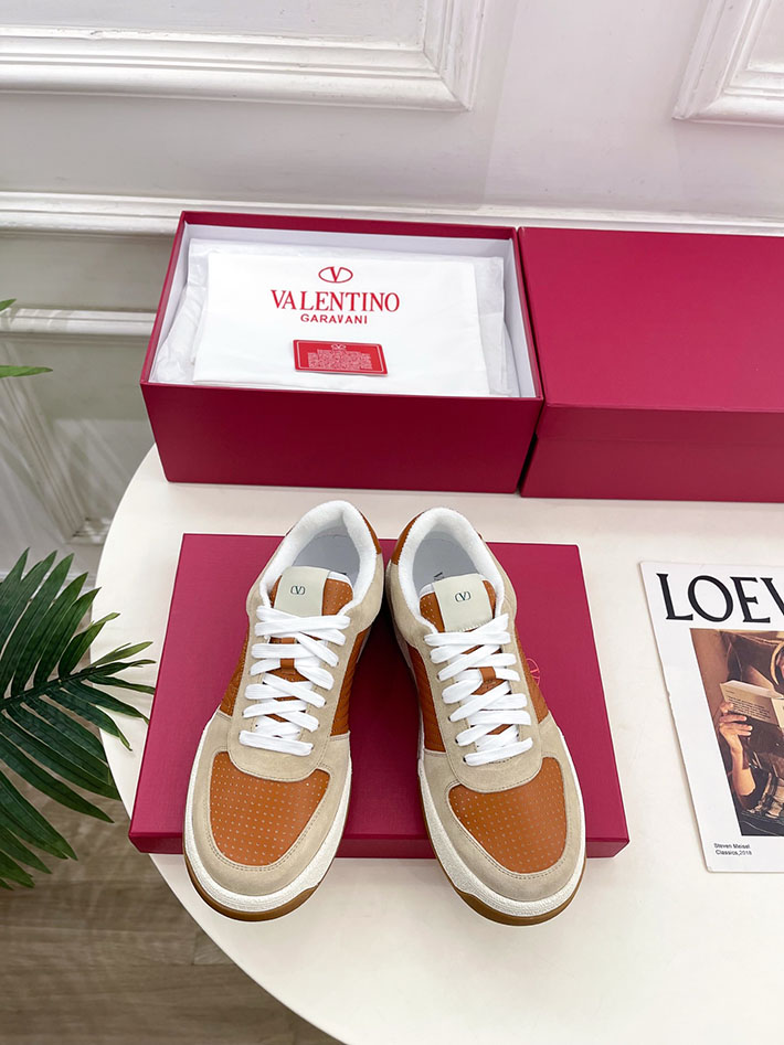 最高級ヴァレンティノスーパーコピー VALENTINO アップヴィレッジ パーフォレイテッドナッパレザー 2627224 ヴァレンティノ スニーカー コーデ - 画像 (4)