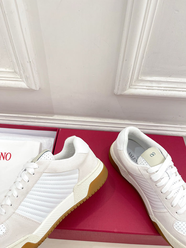 最高級ヴァレンティノスーパーコピー VALENTINO アップヴィレッジ パーフォレイテッドナッパレザー 2627225 ヴァレンティノ スニーカー スタッズ - 画像 (8)