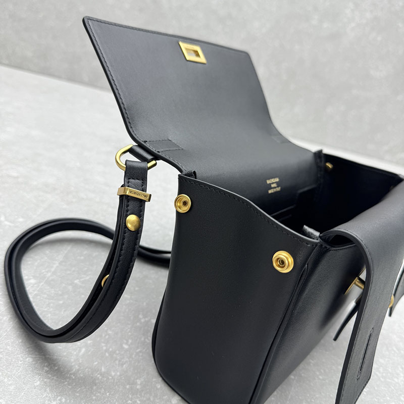 バレンシアガ バッグ 人気 レディース Bel Air Xs Shoulder Bag In Smooth Leather ブラック 2526406 バレンシアガ バッグ アウトレット - 画像 (7)