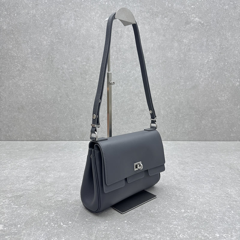 バレンシアガ バッグ 人気 レディース Bel Air Xs Shoulder Bag In Smooth Leather グレー 2526407 バレンシアガ バッグ ショルダー - 画像 (12)