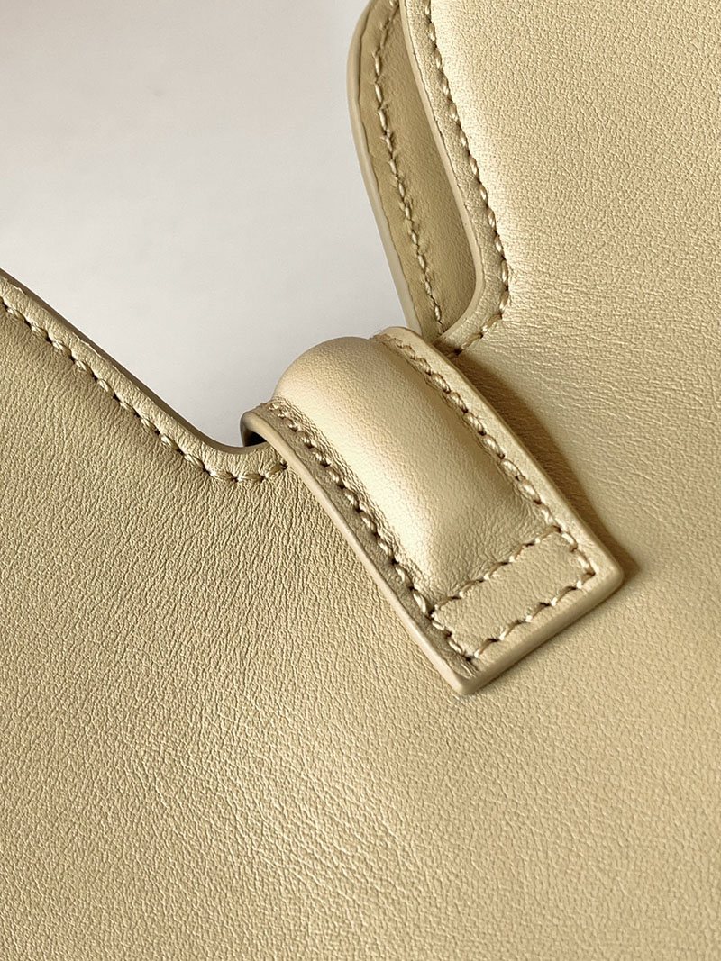 最高級セリーヌスーパーコピー CELINE ミディアム カミーユ 16(セーズ)ソフト バッグ ライトサンド 119563FX9.03PA - 画像 (5)
