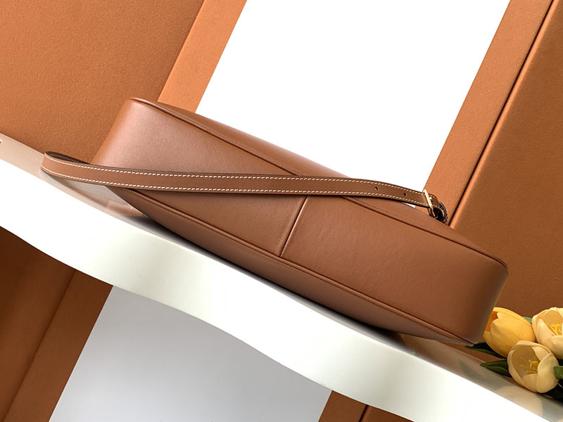 最高級セリーヌスーパーコピー CELINE ミディアム カミーユ 16(セーズ)ソフト バッグ タン 119563FX9.04LU セリーヌ バッグ アウトレット - 画像 (7)