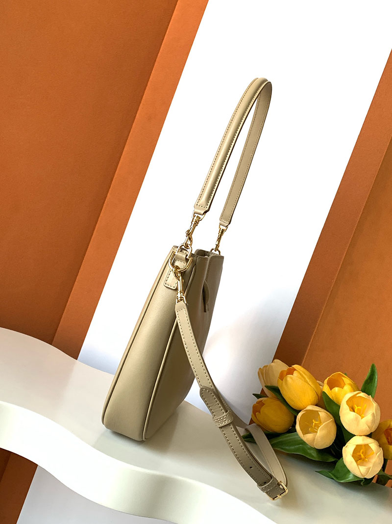 最高級セリーヌスーパーコピー CELINE スモール カミーユ 16(セーズ)ソフト バッグ ディープアイボリー 120693FX9.02EZ - 画像 (9)