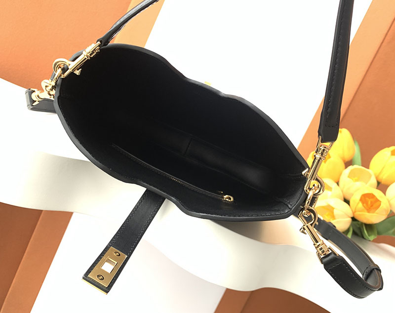 最高級セリーヌスーパーコピー CELINE スモール カミーユ 16(セーズ)ソフト バッグ ブラック 120693FX9.38NO セリーヌ バッグ 人気 - 画像 (3)