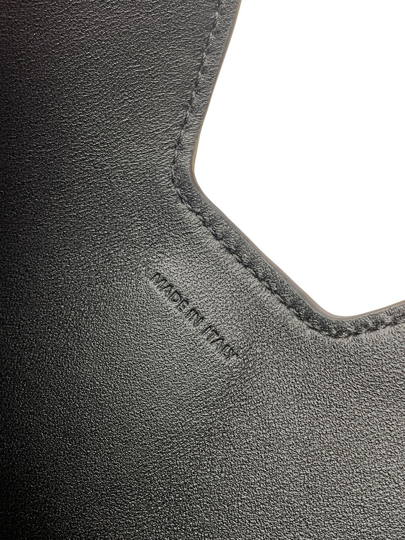 最高級セリーヌスーパーコピー CELINE スモール カミーユ 16(セーズ)ソフト バッグ ブラック 120693FX9.38NO セリーヌ バッグ 人気 - 画像 (2)