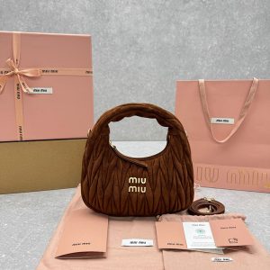 Miumiu バッグ 安い