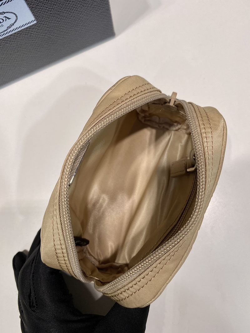 最高級プラダスーパーコピー PRADA マイクロ Re-Nylon ポーチ サンドベージュ 1ND339_R067_F0F24 プラダ ポーチ 公式 - 画像 (3)