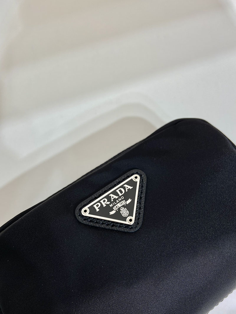 最高級プラダスーパーコピー PRADA マイクロ Re-Nylon ポーチ ブラック 1ND339_R067_F0002 プラダ ナイロン ポーチ アウトレット - 画像 (4)