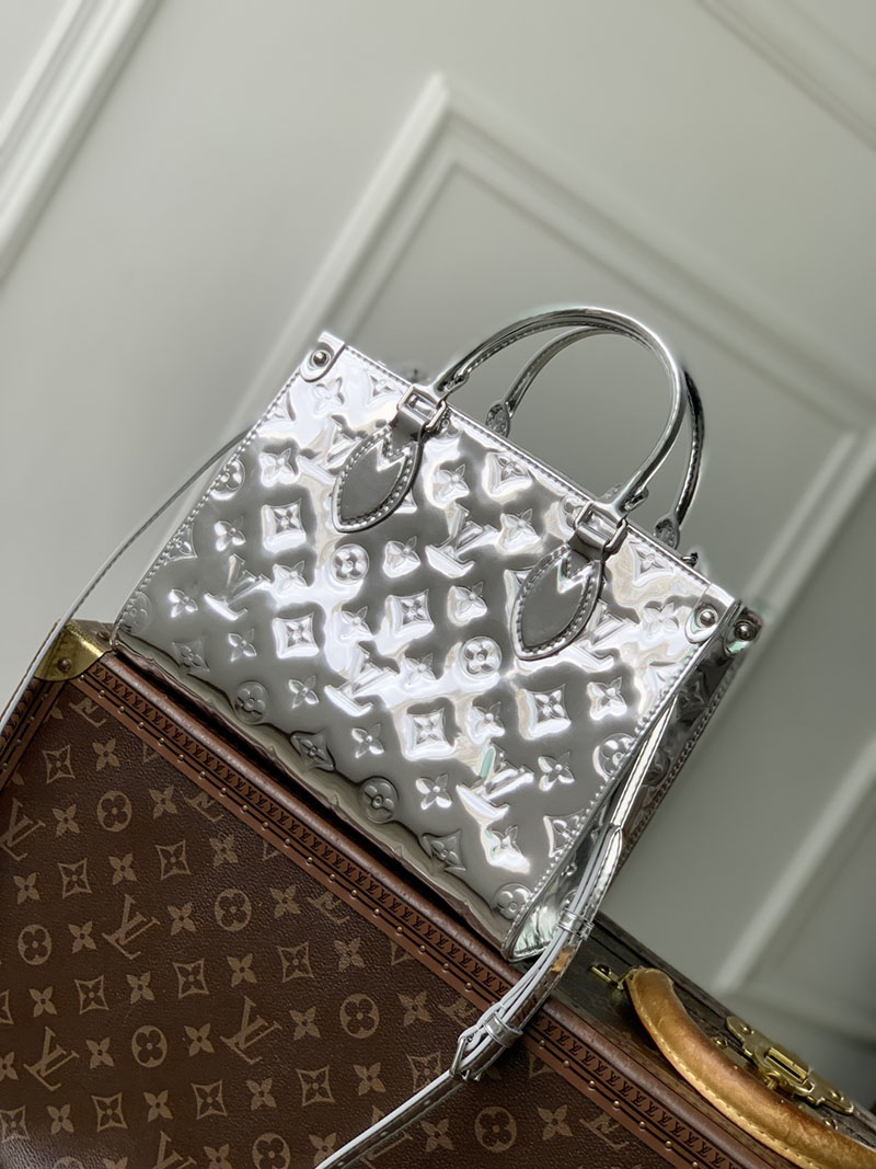 ルイヴィトン トートバッグ 新作 Louis Vuitton LV SKI オンザゴー PM シルバー M26373 レディース ルイヴィトン トートバッグ - 画像 (8)