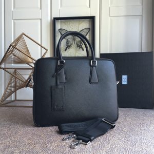 プラダ ビジネス バッグ レザー