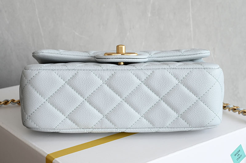 シャネル 新作バッグ 2026 CHANEL マトラッセ CCマーク ココマーク ミニバッグ ライトブルー AS5701 B21431 N0195 シャネル バッグ マトラッセ - 画像 (8)