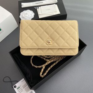 シャネル バッグ 値段