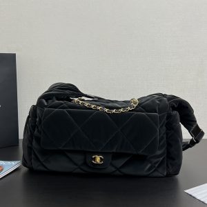 シャネルバッグ 値段 正規