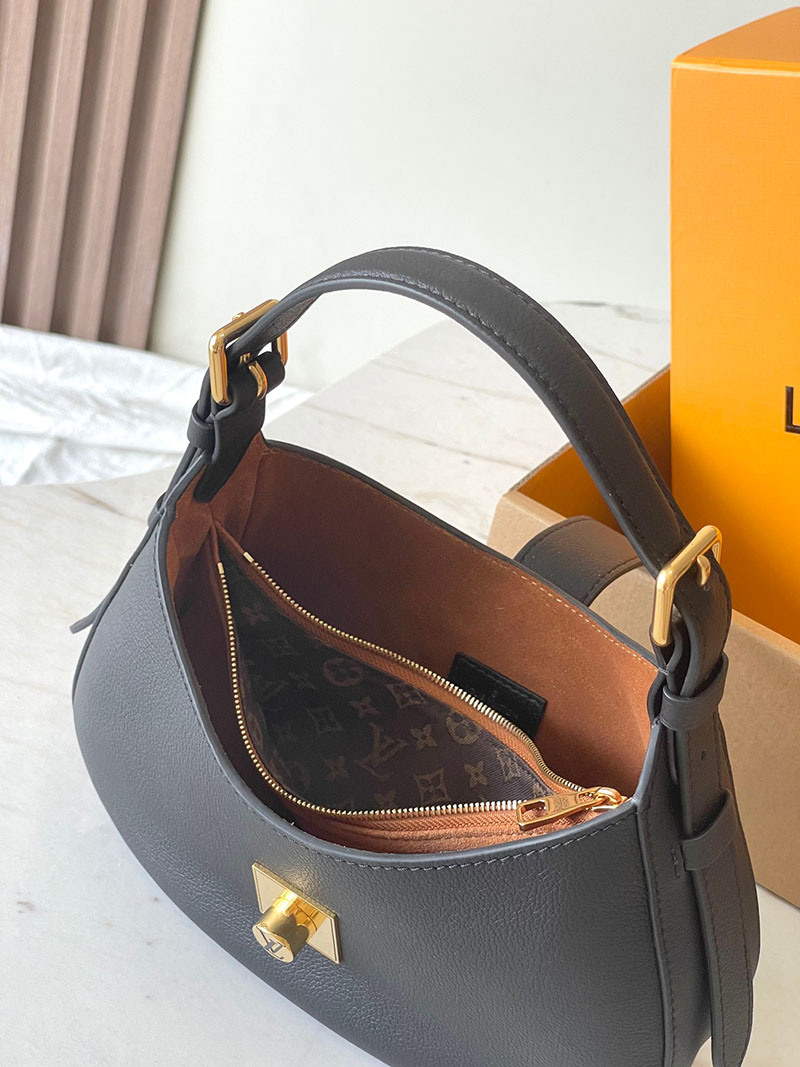 ルイヴィトン バッグ 新作 Louis Vuitton ロウキー・ショルダーバッグ ノワール M24611 ルイヴィトン ロウキーホーボー 芸能人 - 画像 (2)