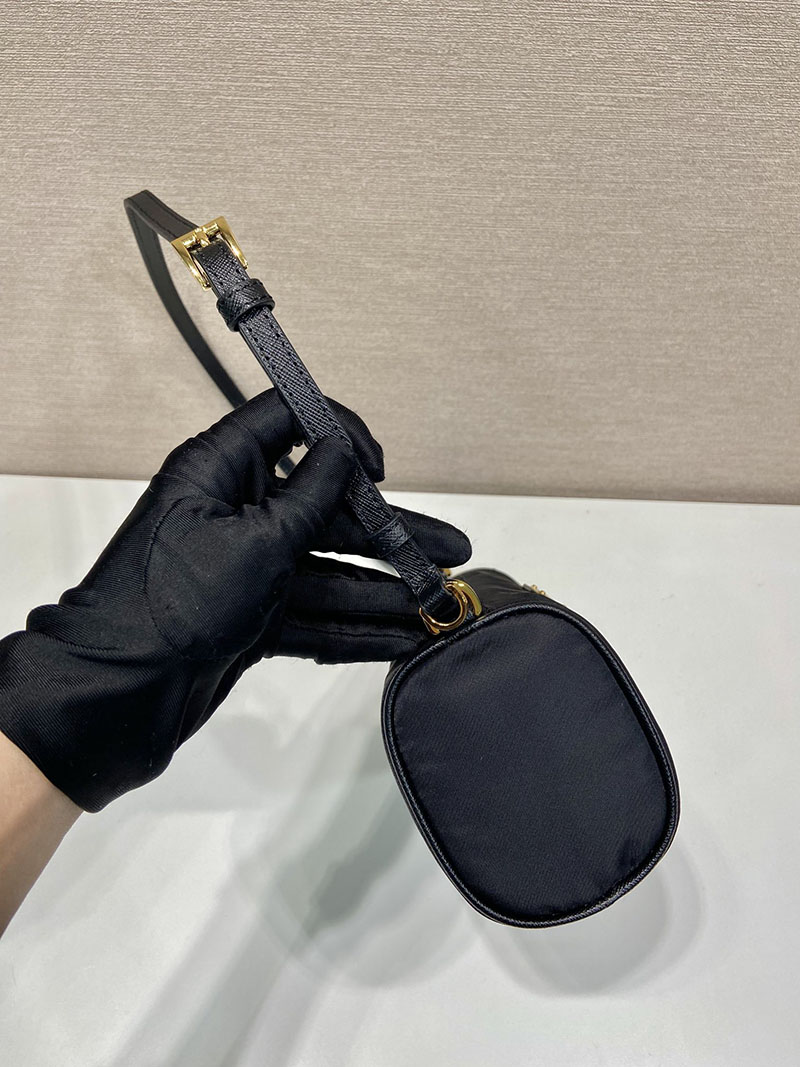 プラダ バッグ レディース PRADA Re-Nylon ポーチ ブラック 1NE058_2C05_F0002 プラダ ポーチ アウトレット 値段 - 画像 (5)