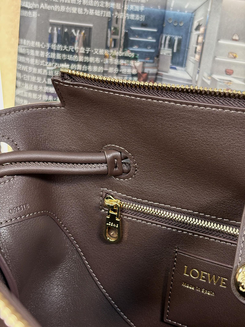 最高級ロエベスーパーコピー LOEWE マドリードバッグ スモール ダークブラウニー AANBAB2X01 ロエベ バッグ 人気ランキング - 画像 (2)