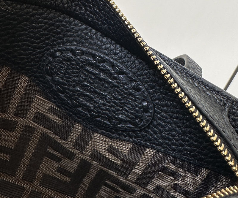 最高級フェンディスーパーコピー FENDI ロール ミニ ROLL MINI セレリアバッグ ブラック 8BS096 AS84 f0kur フェンディ トートバッグ アウトレット - 画像 (4)