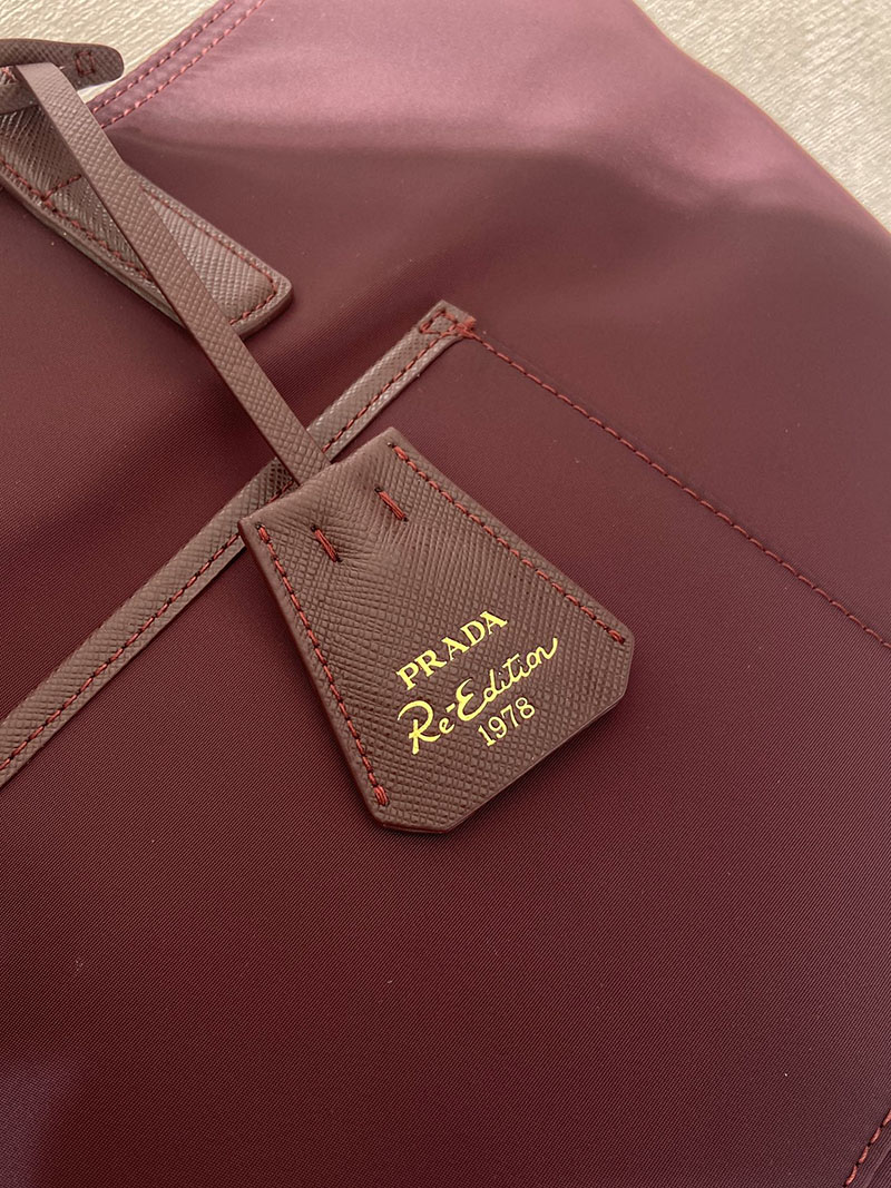 プラダ バッグ レディース PRADA Re-Edition 1978 ミディアム ダークブラウン 1BG555_R064_F0003 プラダ トートバッグ ナイロン a4 - 画像 (4)