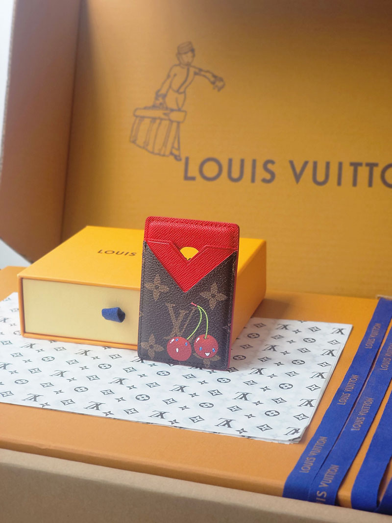 ルイヴィトン 新作 レディース Louis Vuitton LV × TM ポルト カルト・マグネット ルージュ M14562 ルイヴィトン magsafe レビュー - 画像 (9)