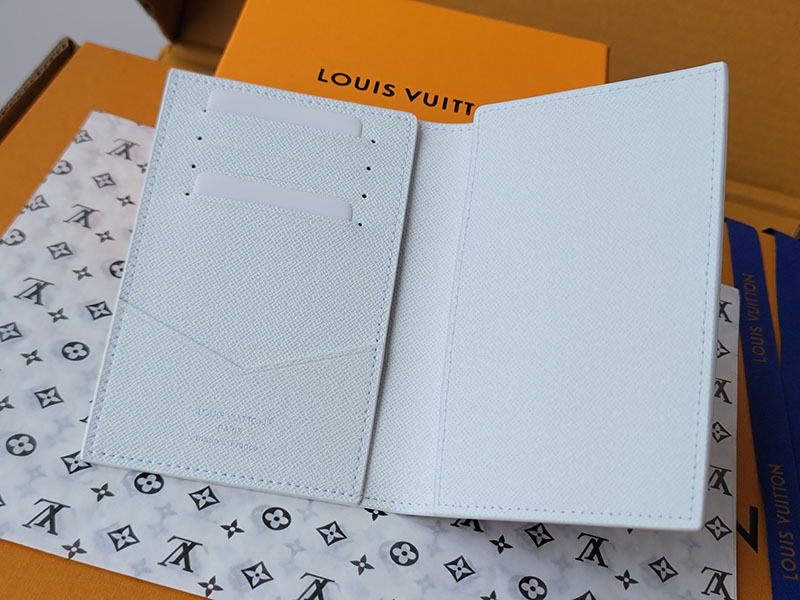 ルイヴィトン 新作 レディース LV パスポートカバー クーヴェルテュール・パスポール スキーホワイト M27064 ヴィトン パスポートケース - 画像 (6)