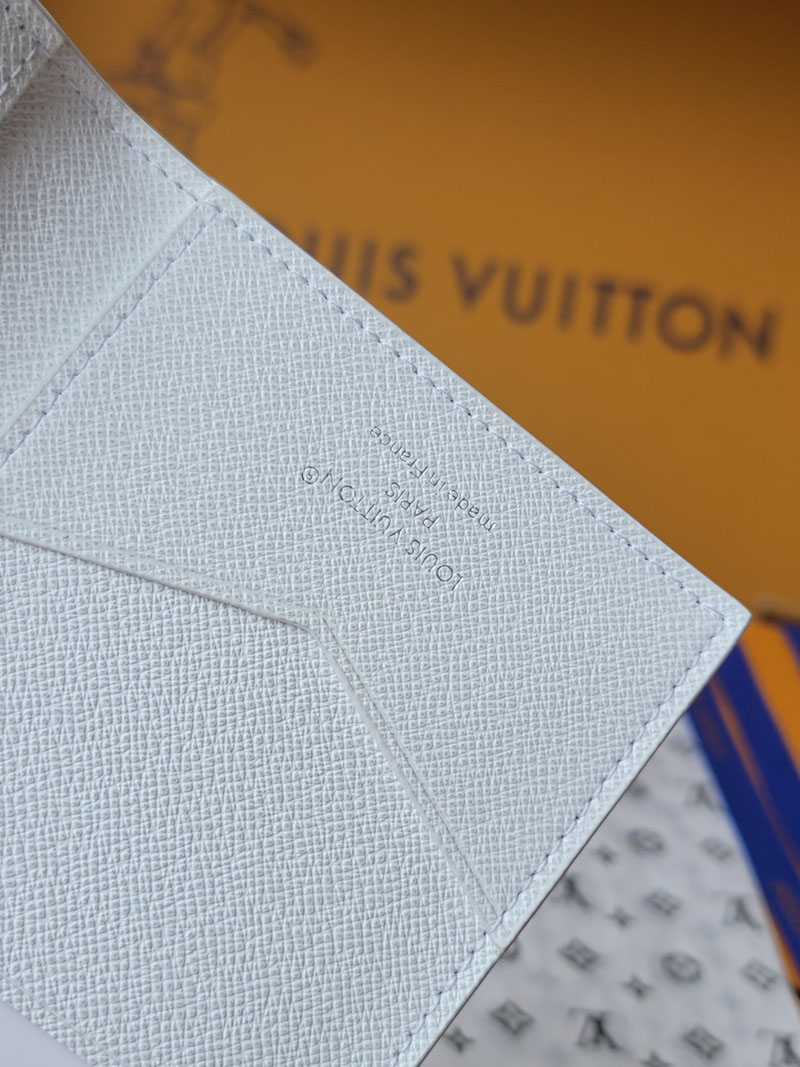 ルイヴィトン 新作 レディース LV パスポートカバー クーヴェルテュール・パスポール スキーホワイト M27064 ヴィトン パスポートケース - 画像 (3)