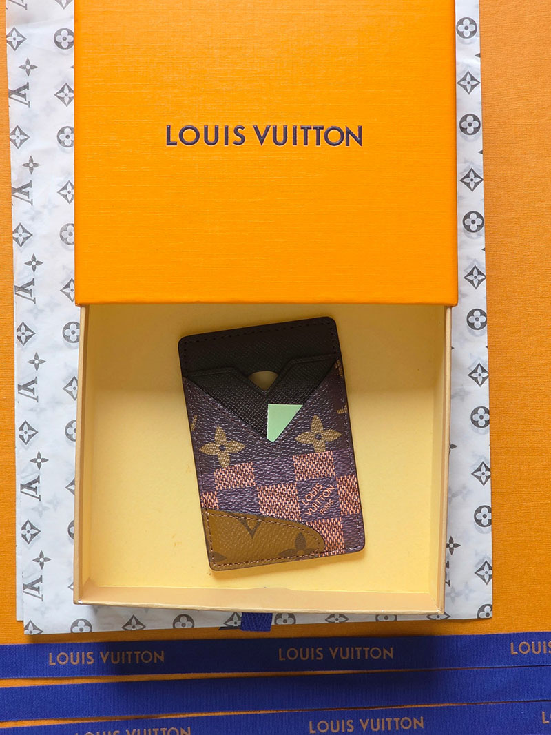 ルイヴィトン 新作 レディース Louis Vuitton ポルト カルト・マグネット ブラウン M26016 ヴィトン iPhone マグネット - 画像 (2)