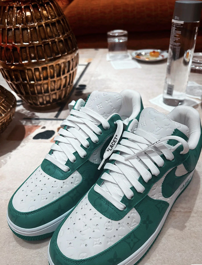 最高級ルイヴィトンスーパーコピー LV NIKE AIR FORCE 1 LOW ナイキ エアフォース スニーカー 2526854 ナイキ ルイヴィトン コラボスニーカー - 画像 (2)