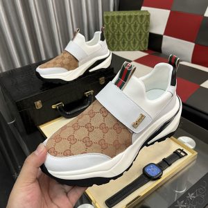 グッチ 靴 アウトレット