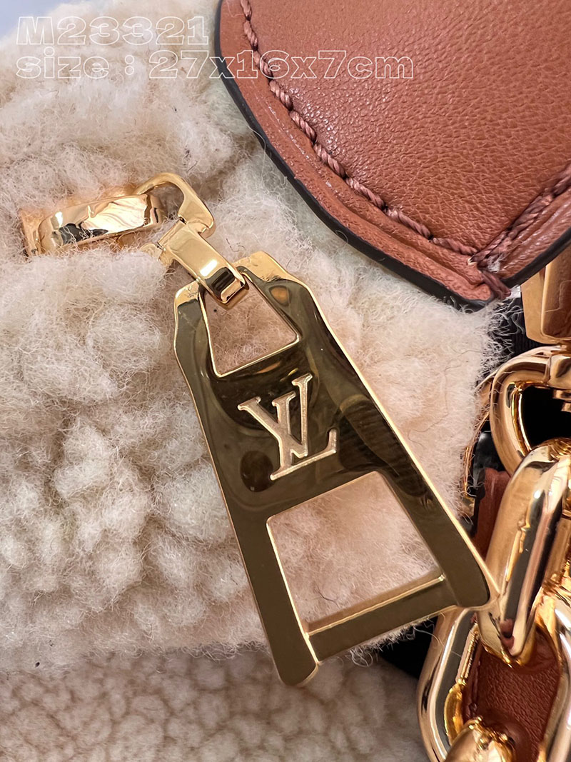 ルイヴィトン並行輸入品 LOUIS VUITTON LV SKI オーバー ザ ムーン クレーム シアリング M23321 ルイヴィトン 新作バッグ 2026 - 画像 (3)