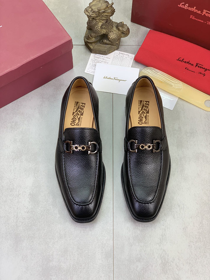 メンズ 最高級フェラガモスーパーコピー FERRAGAMO ローファー モカシン ガンチーニ金具 レザー シューズ 2628110 ガンチーニ ローファー メンズ - 画像 (9)