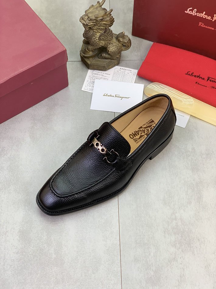 メンズ 最高級フェラガモスーパーコピー FERRAGAMO ローファー モカシン ガンチーニ金具 レザー シューズ 2628110 ガンチーニ ローファー メンズ - 画像 (7)