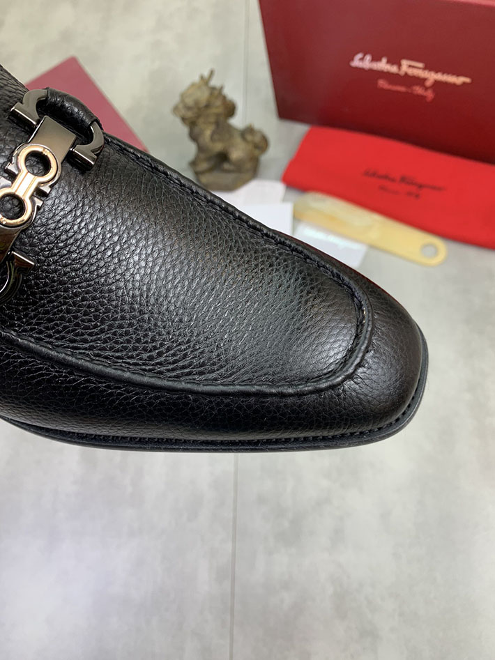 メンズ 最高級フェラガモスーパーコピー FERRAGAMO ローファー モカシン ガンチーニ金具 レザー シューズ 2628110 ガンチーニ ローファー メンズ - 画像 (6)