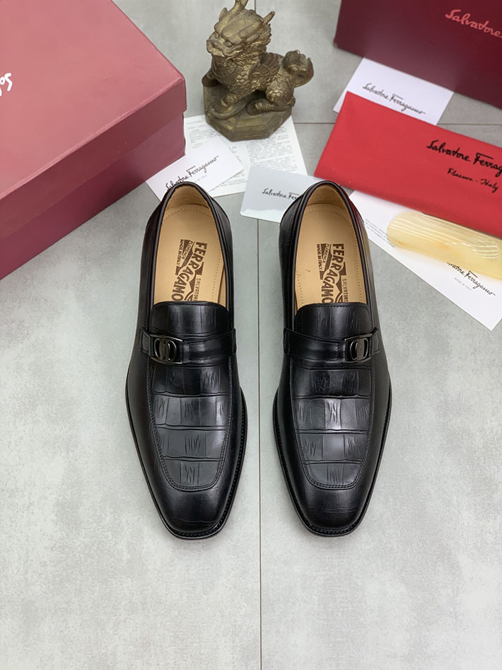 メンズ 最高級フェラガモスーパーコピー FERRAGAMO ローファー モカシン ガンチーニ金具 レザー シューズ 2628114 ローファー おしゃれ メンズ ブランド - 画像 (9)
