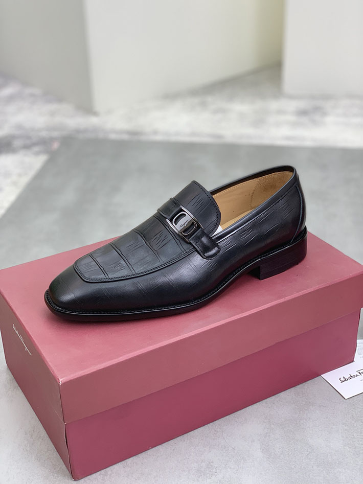 メンズ 最高級フェラガモスーパーコピー FERRAGAMO ローファー モカシン ガンチーニ金具 レザー シューズ 2628114 ローファー おしゃれ メンズ ブランド - 画像 (7)