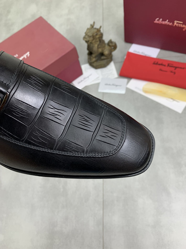 メンズ 最高級フェラガモスーパーコピー FERRAGAMO ローファー モカシン ガンチーニ金具 レザー シューズ 2628114 ローファー おしゃれ メンズ ブランド - 画像 (6)