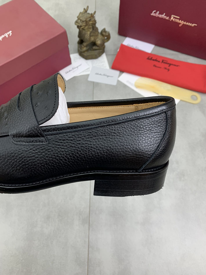 メンズ 最高級フェラガモスーパーコピー FERRAGAMO ローファー モカシン ガンチーニ金具 レザー シューズ 2628115 ローファー メンズ カジュアル ブランド - 画像 (4)