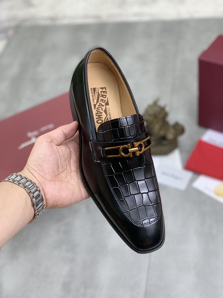 Ferragamo 靴 アウトレット