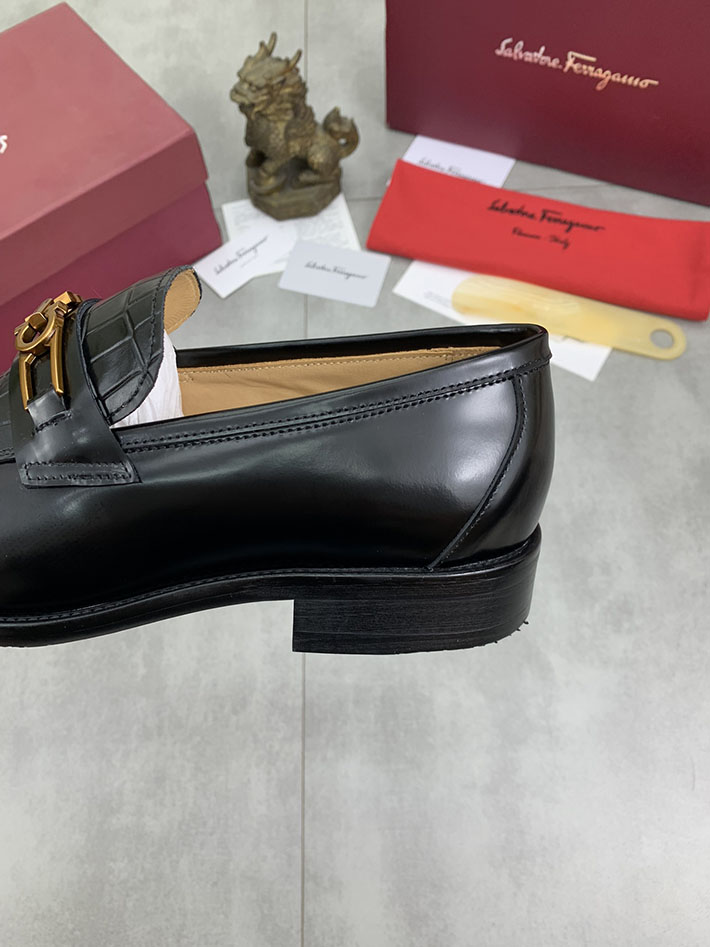 メンズ 最高級フェラガモスーパーコピー FERRAGAMO ローファー モカシン ガンチーニ金具 レザー シューズ 2628117 Ferragamo 靴 アウトレット - 画像 (4)
