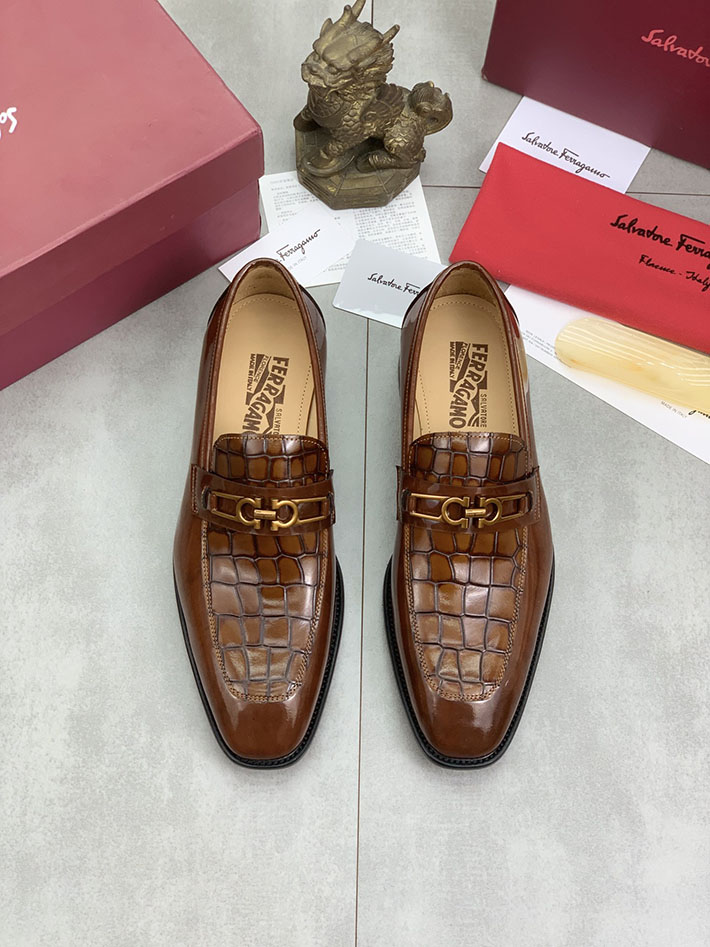 メンズ 最高級フェラガモスーパーコピー FERRAGAMO ローファー モカシン ガンチーニ金具 レザー シューズ 2628118 FERRAGAMO 靴 メンズ - 画像 (9)